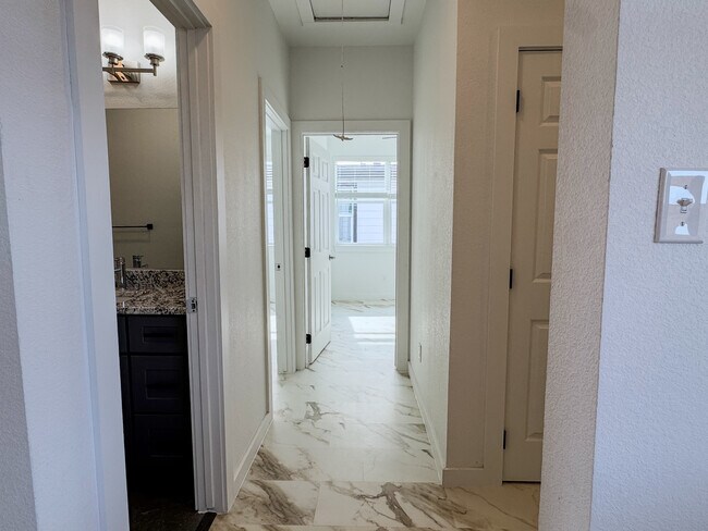 Building Photo - 350 Lucy Rd