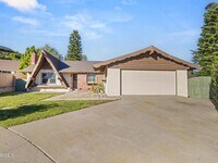 Building Photo - 326 Longwood Ct