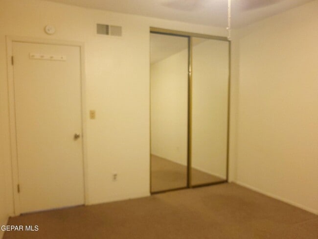 Building Photo - 10910 Highwood Way