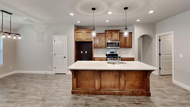 Building Photo - 9901 Quarter Horse Trl