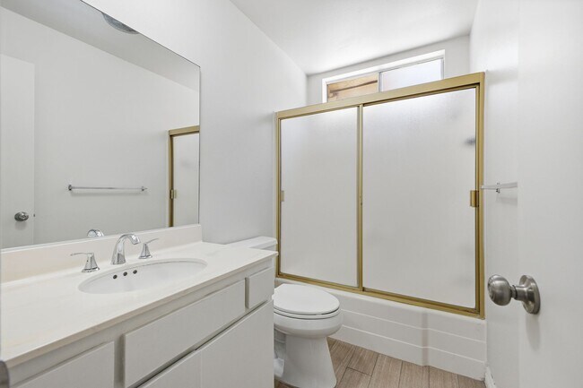 Building Photo - Move-In Special! Sign a lease by the 15th and receive ½ OFF your first month's rent!
