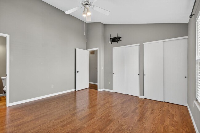 Building Photo - Move-In Ready Gem on a Corner Lot in O’Fal...