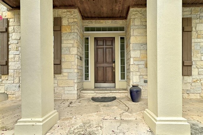 Building Photo - 1111 E Riverside Dr