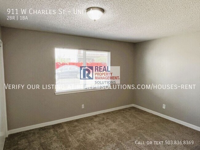 Building Photo - 911 Charles St