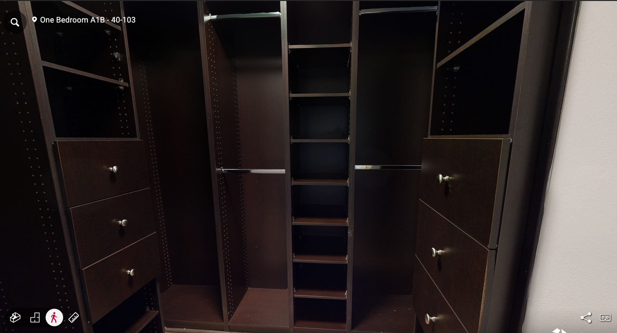 Building Photo - 7 Harcourt St