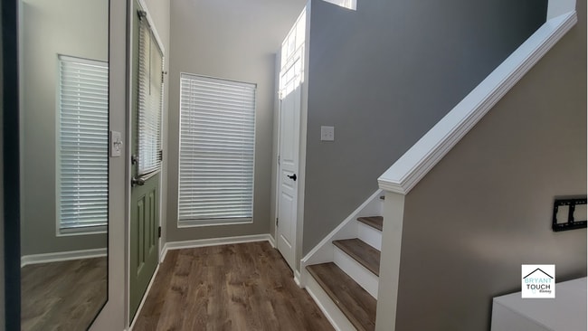 Building Photo - 187 W Buckingham Dr