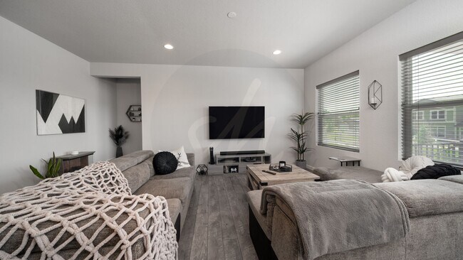 Building Photo - Four Bedroom Rancher in Greenways at Sand Creek