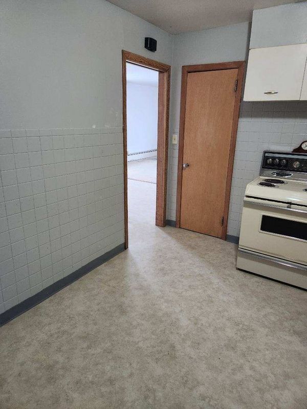 Building Photo - 1030 1st Ave