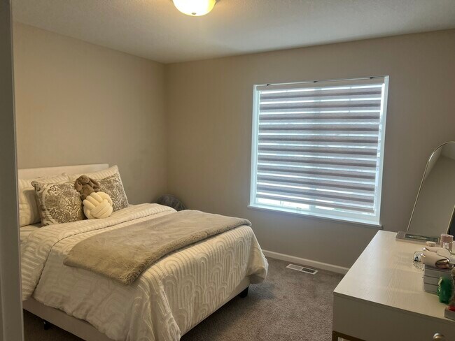 Building Photo - 1515 100th Ave NW