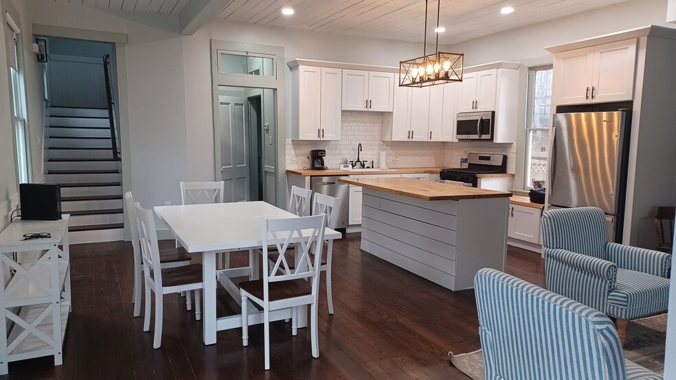 Building Photo - 514 17th St