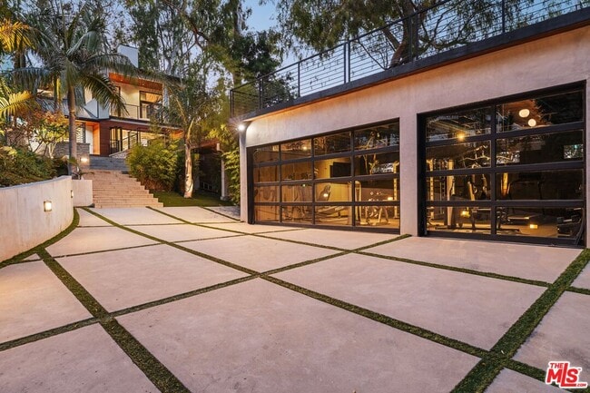 Building Photo - 3627 Woodhill Canyon Rd