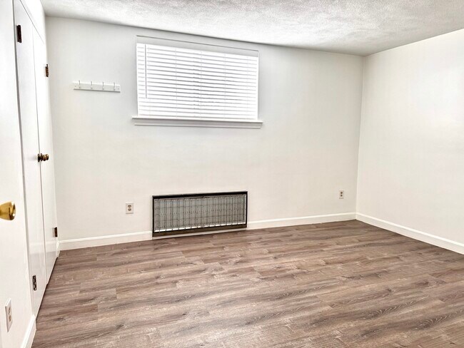 Building Photo - 395 Revere Beach Pkwy
