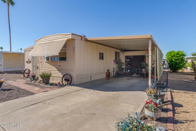 Building Photo - 2650 W Union Hills Dr