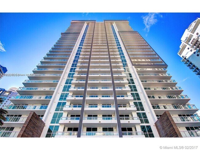Primary Photo - 1080 Brickell Ave