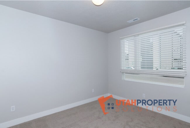 Building Photo - 396 S 980 W