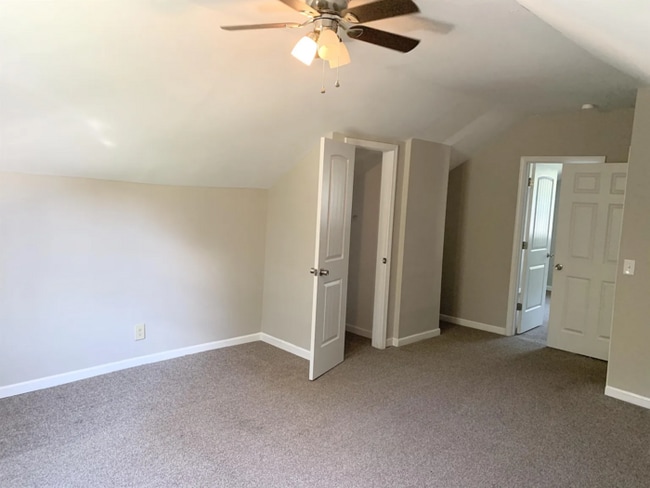 Building Photo - Stylish Downtown Retreat in the Heart of G...
