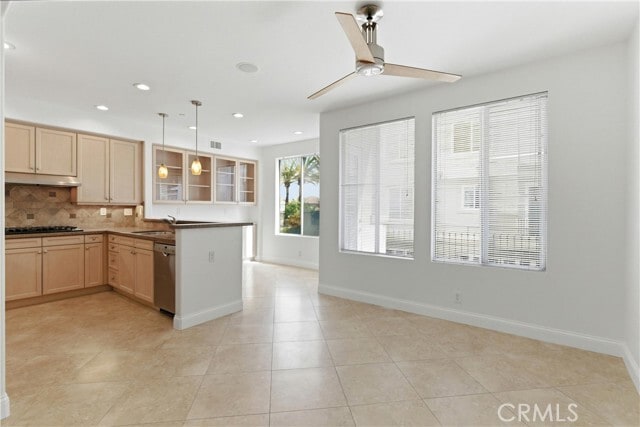 Building Photo - 19307 Surfview Dr