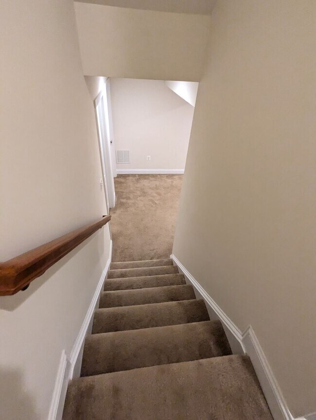 Building Photo - STUNNING Single Family Home in Brunswick C...