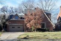 Building Photo - 21216 N Park Dr