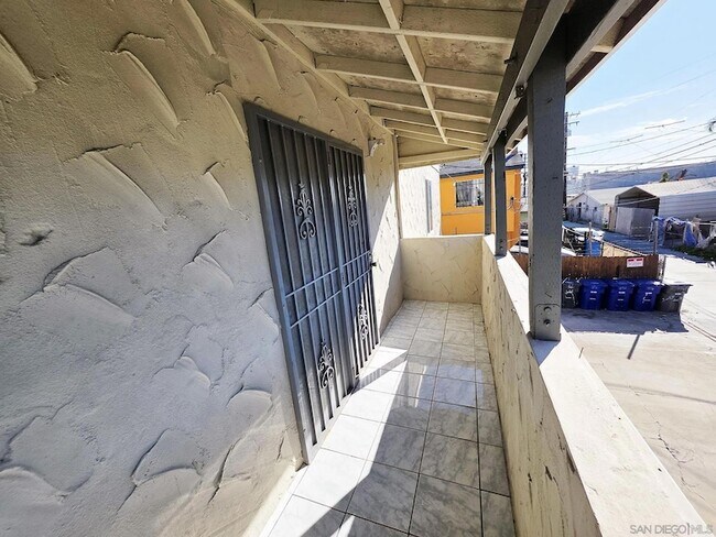 Building Photo - 4056 Van Dyke Ave