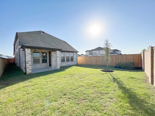 Building Photo - 18414 Palmetto Vw Dr