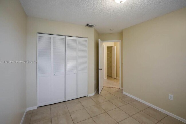 Building Photo - 13970 Langley Pl