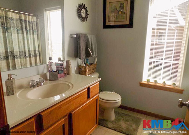 Building Photo - 4922 E Court St