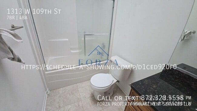 Building Photo - 1313 W 109th St