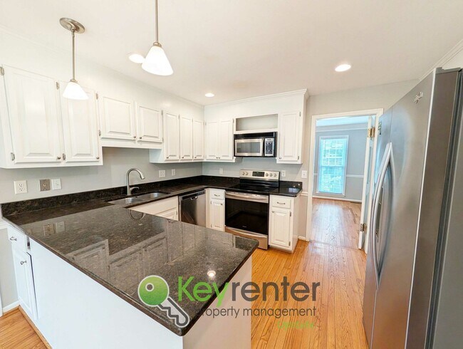 Building Photo - 316 Pelham Falls Dr