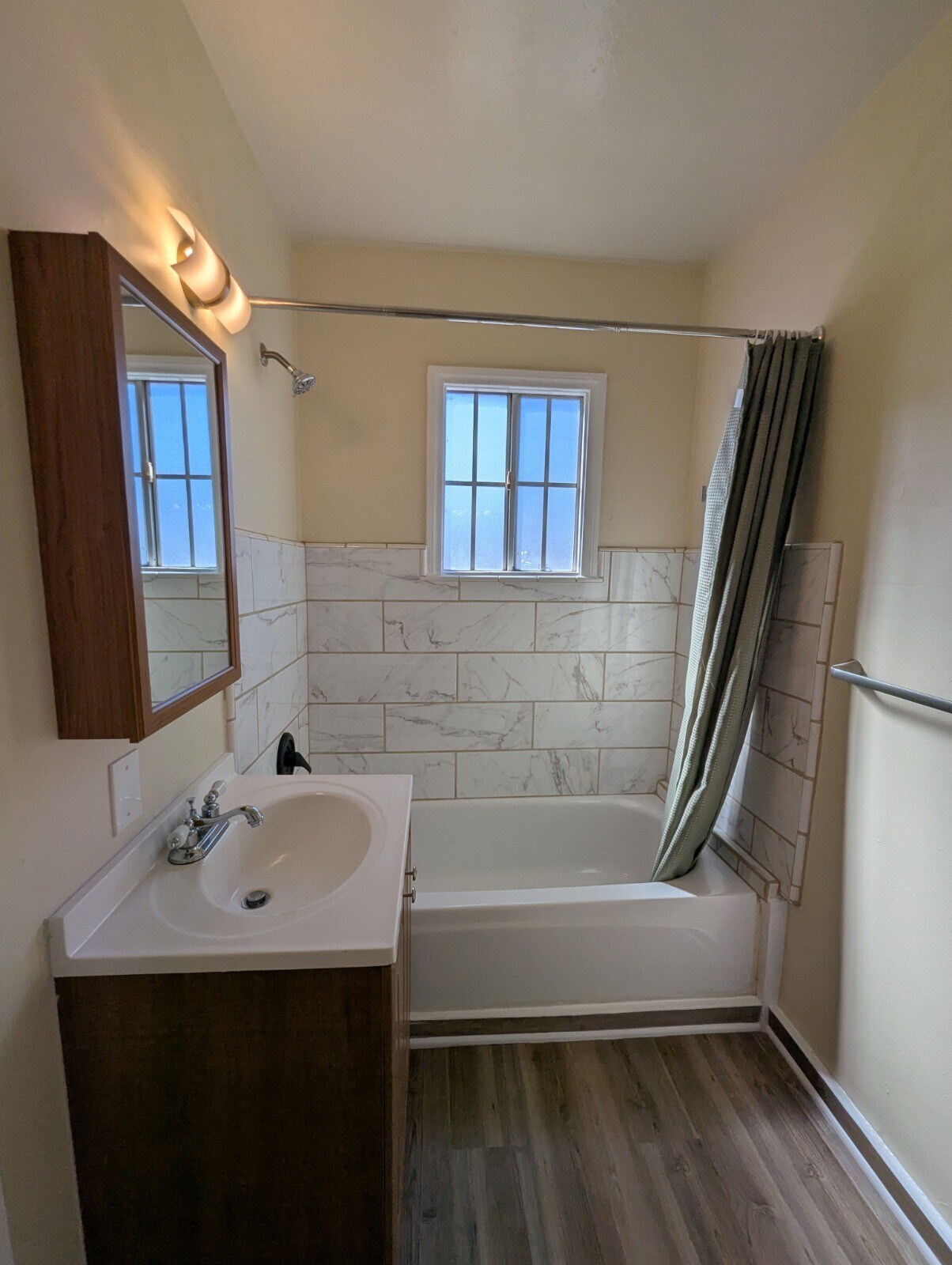 Building Photo - 1011 W 65th St