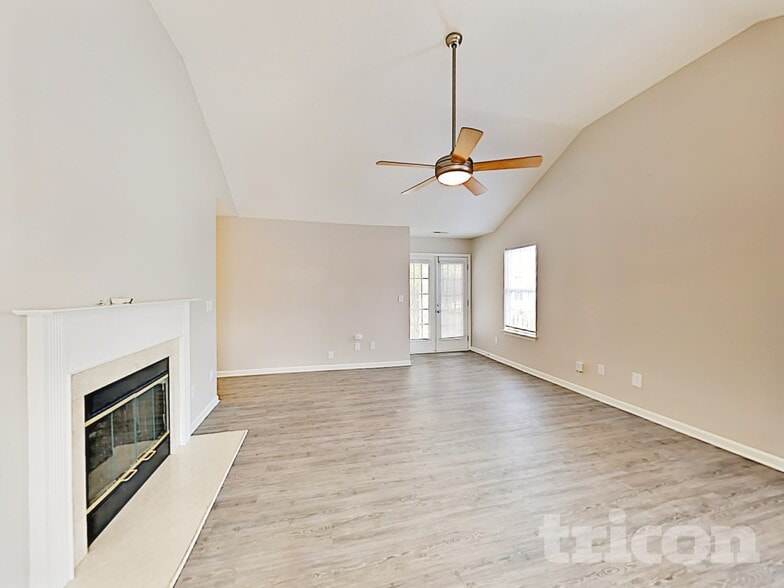 Building Photo - 8600 Warwick Crest Ln