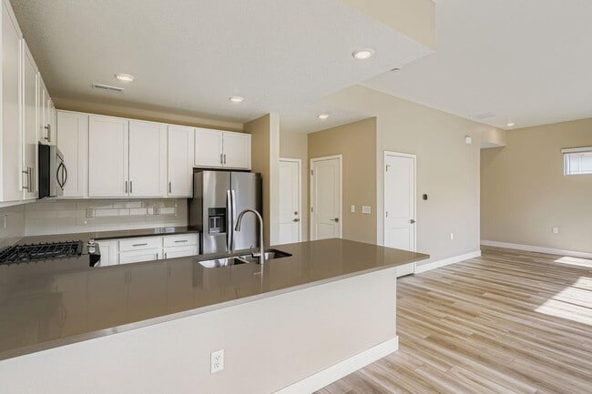 Building Photo - 2502 Colt Wy