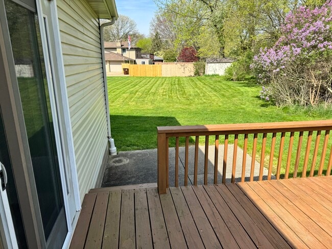 Building Photo - 5125 Echovale St NW