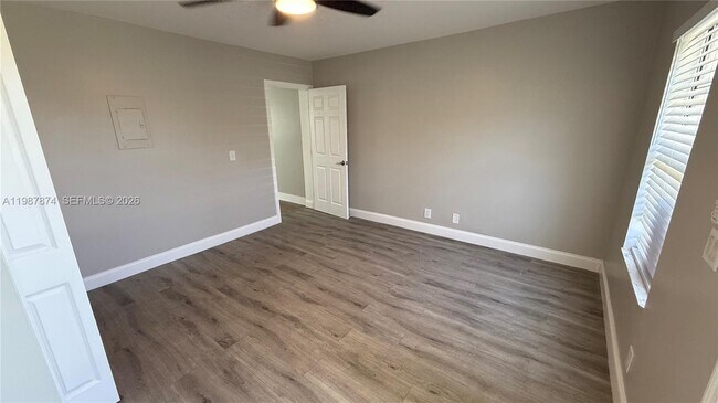 Building Photo - 216 NW 12th St