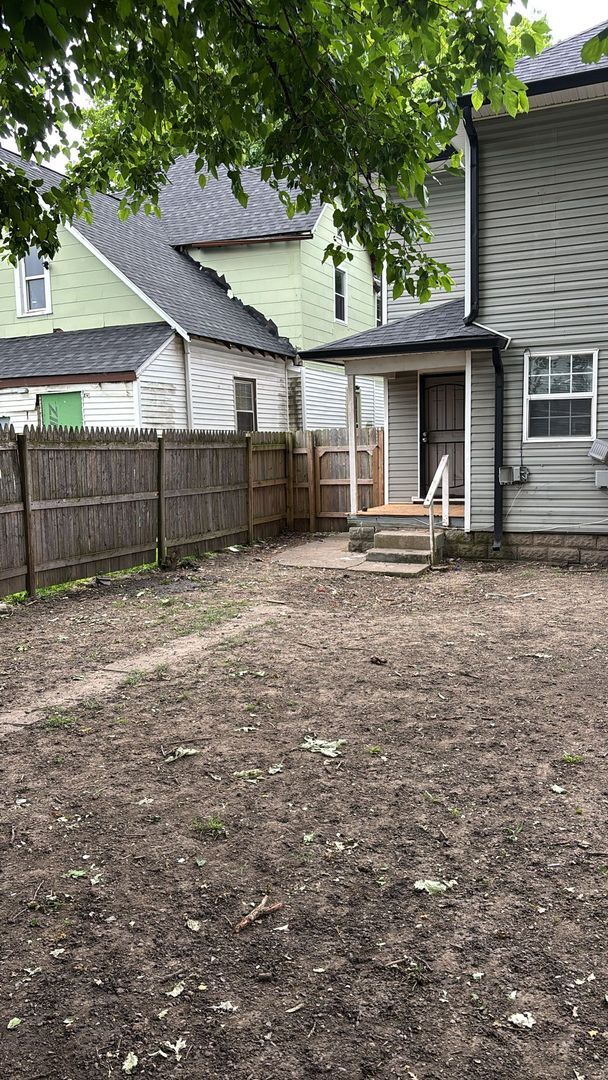 Building Photo - Updated and Move-In Ready 3-Bedroom Home