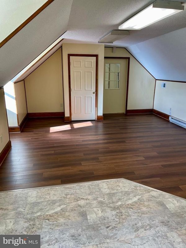 Building Photo - 519 Winchester Ave