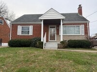 Building Photo - 7147 Bluecrest Dr