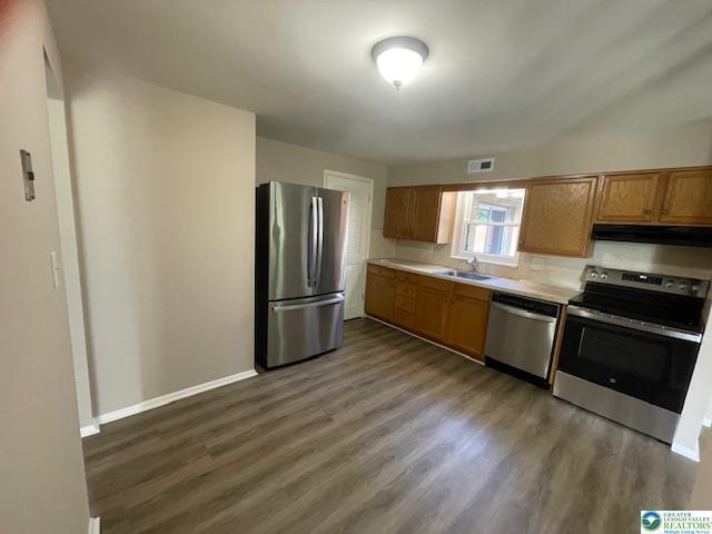Building Photo - 2404 Woodstock Dr