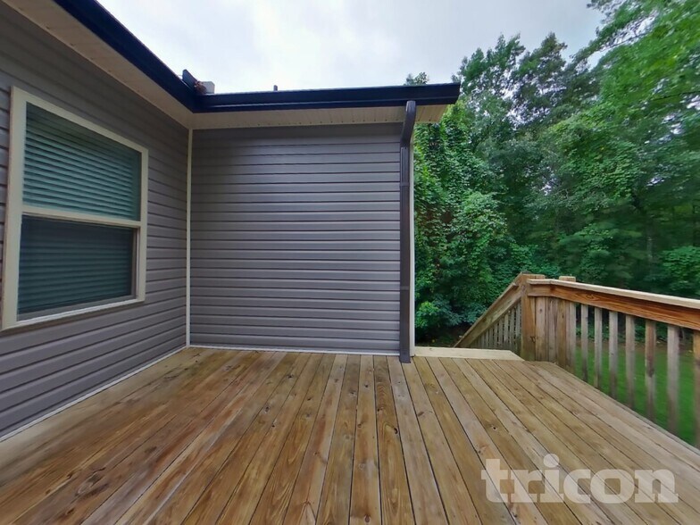 Building Photo - 124 Kings Crossing Ct