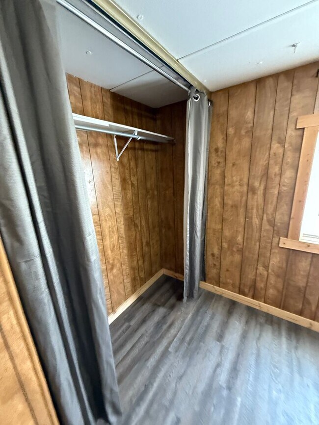 Building Photo - 3 Bed 2 Bath Updated Mobile Home with Fenced Yard and Storage Shed