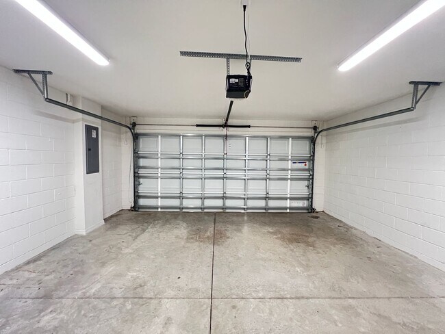 Building Photo - GREAT 3 BD/2BA Home in Ocklawaha!!