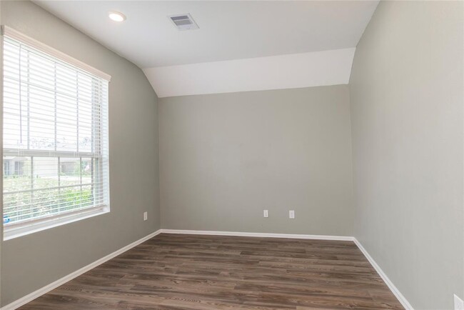 Building Photo - 19108 Sonora Chase Dr