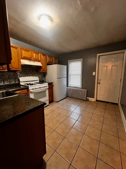 Building Photo - 2234 N Pine St