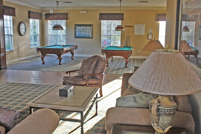 Building Photo - 520 Florida Club Blvd