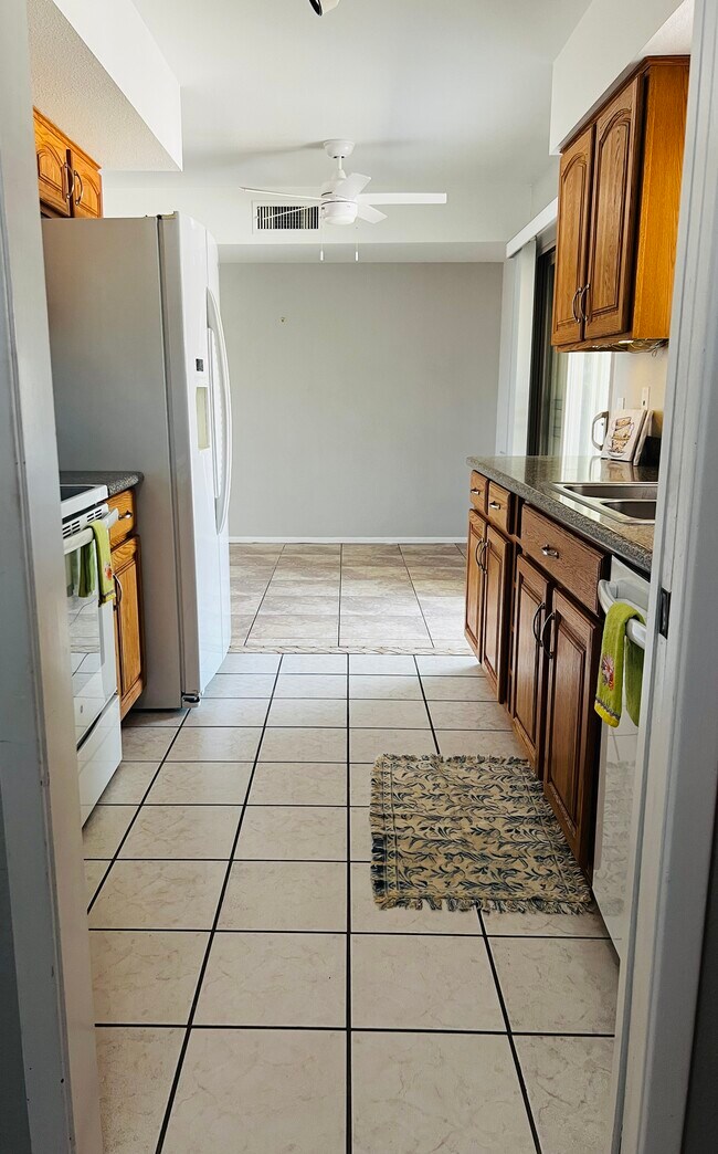 Building Photo - 810 Leisure World