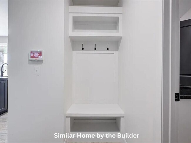 Building Photo - 2008 W Flintlock Wy