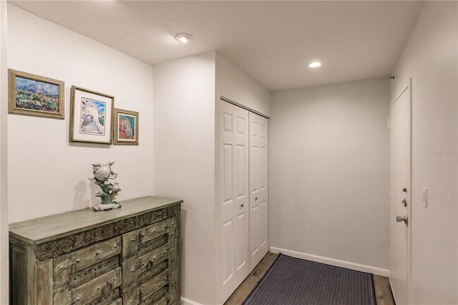 Building Photo - 1200 E Peppertree Ln