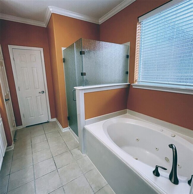 Building Photo - 7223 Avalon Aqua Way