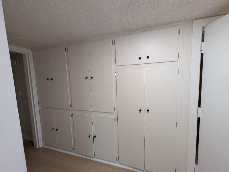 Building Photo - 5252 Hermitage Ave