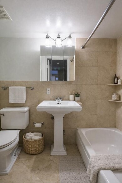 Building Photo - 44 Avenue B